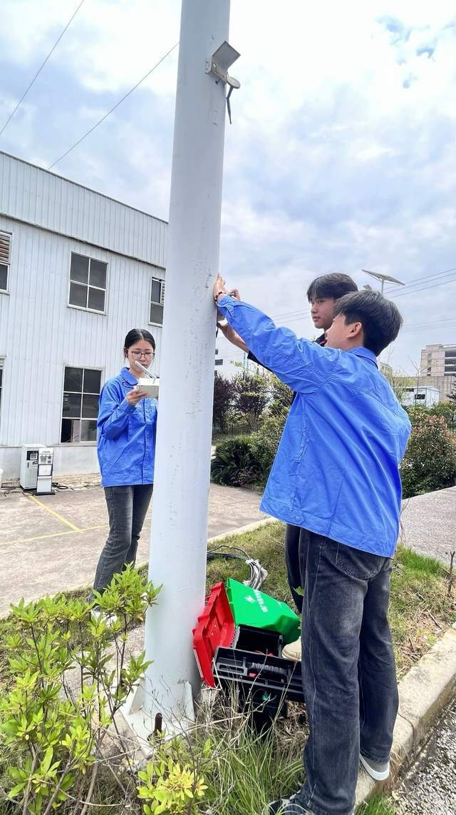 金冠app网址多少-5招教你挑选护眼台灯，避坑护眼台灯智商税，选好用护眼灯